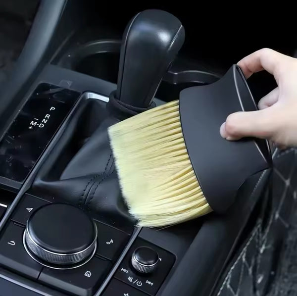 Premium brush for dust-removal